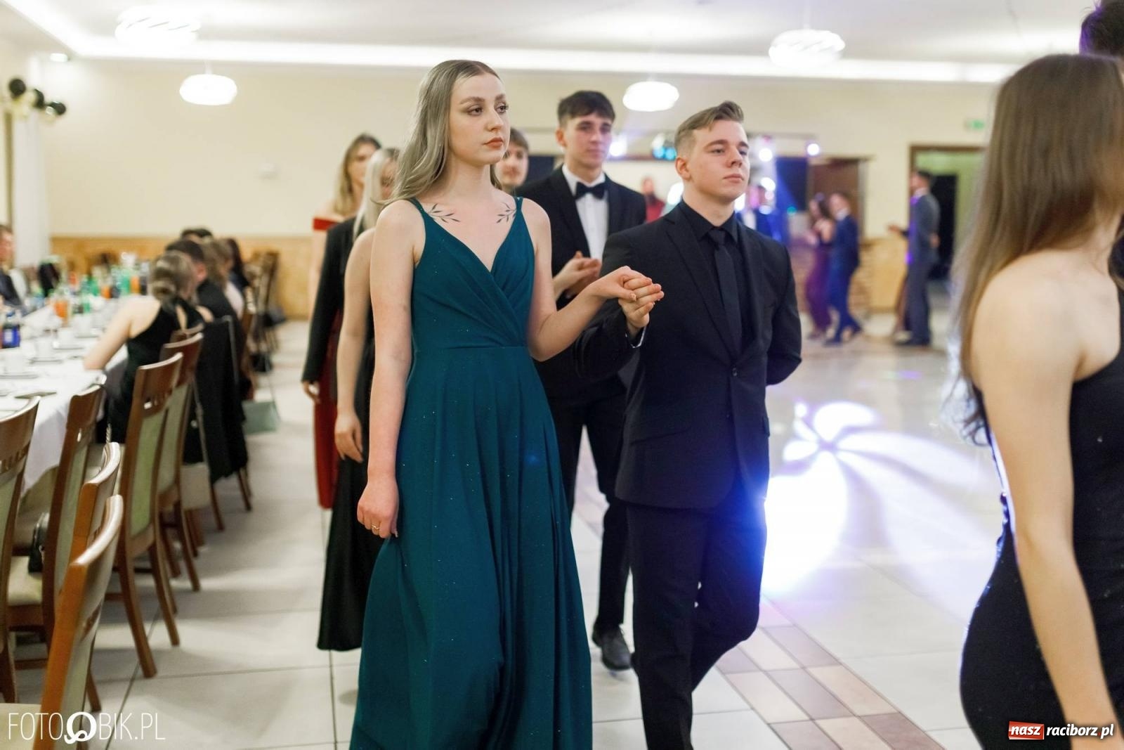 Zdjęcie w galerii na portalu naszraciborz.pl: Bal studniówkowy raciborskiego Mechanika [FOTO i WIDEO] wiadomości z regionu