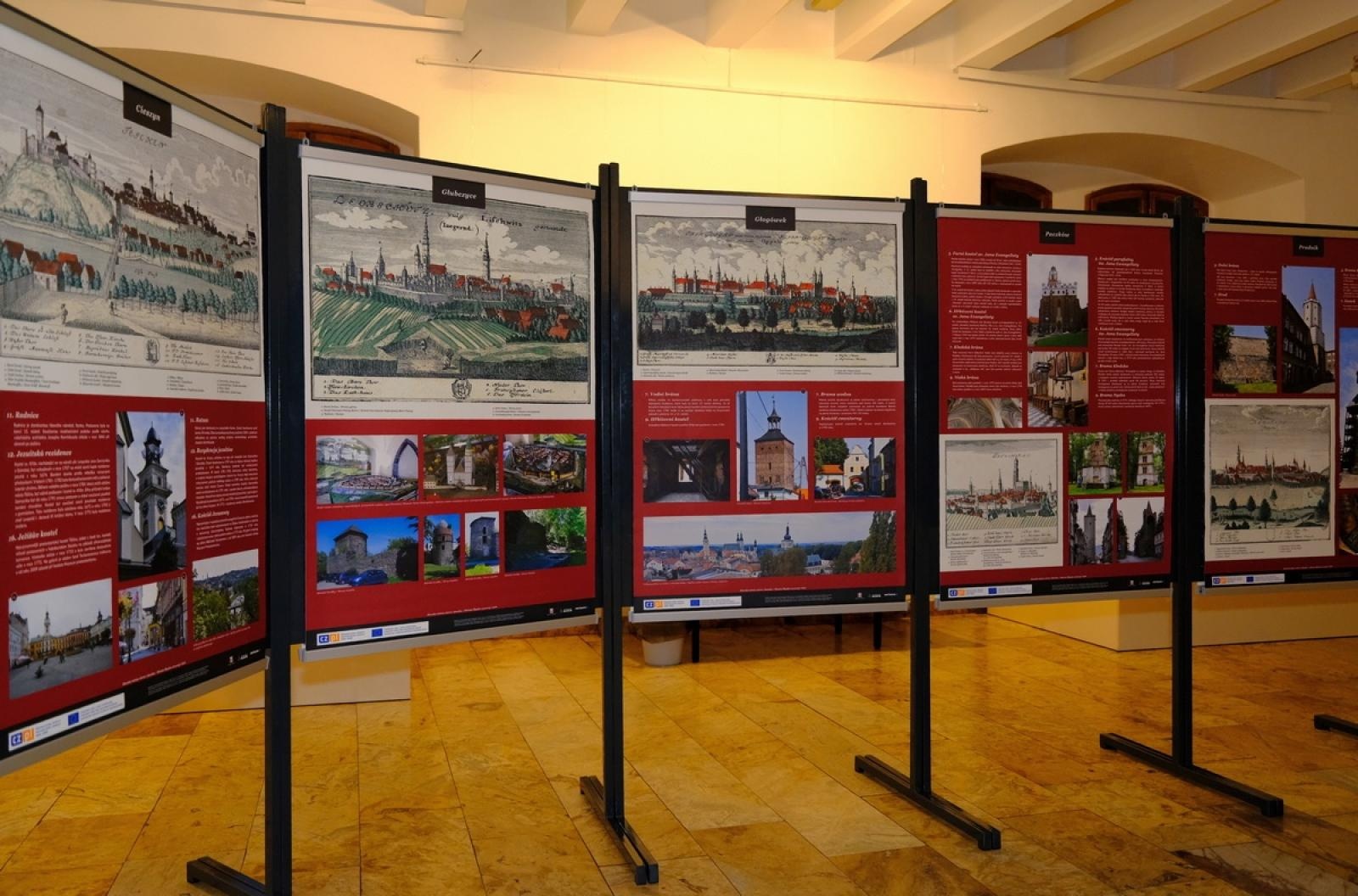 Zdjęcie w galerii na portalu naszraciborz.pl: Śląskie miasta wczoraj i dziś - nowa wystawa w Muzeum wiadomości z regionu