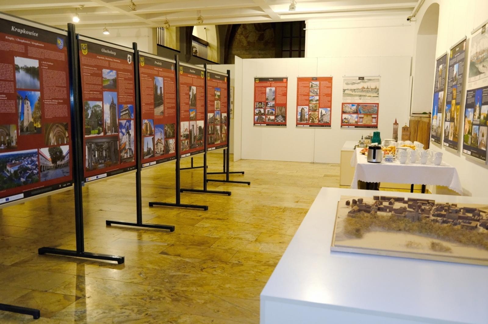Zdjęcie w galerii na portalu naszraciborz.pl: Śląskie miasta wczoraj i dziś - nowa wystawa w Muzeum wiadomości z regionu