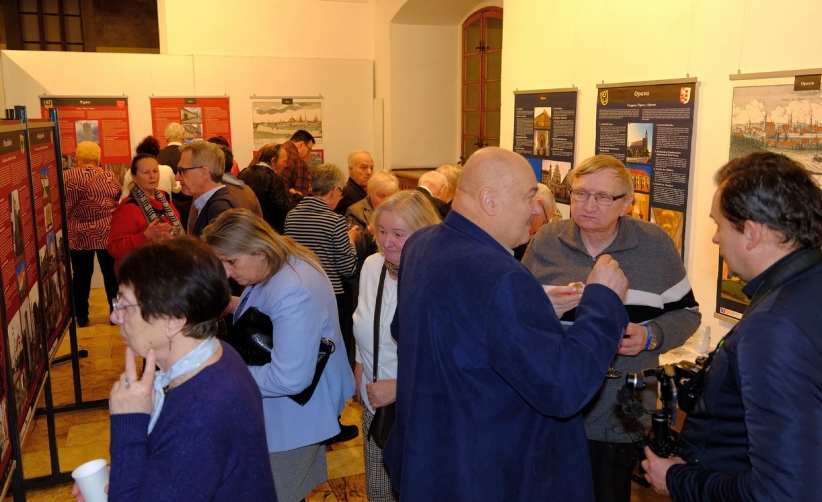 Zdjęcie w galerii na portalu naszraciborz.pl: Śląskie miasta wczoraj i dziś - nowa wystawa w Muzeum wiadomości z regionu