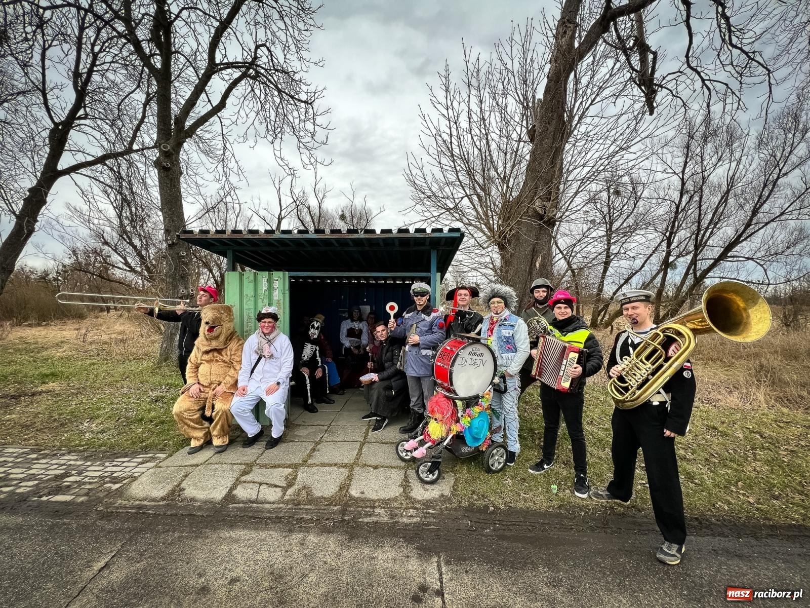 Zdjęcie w galerii na portalu naszraciborz.pl: W parafii Sławików od rana żegnają karnawał [FOTO i WIDEO] wiadomości z regionu