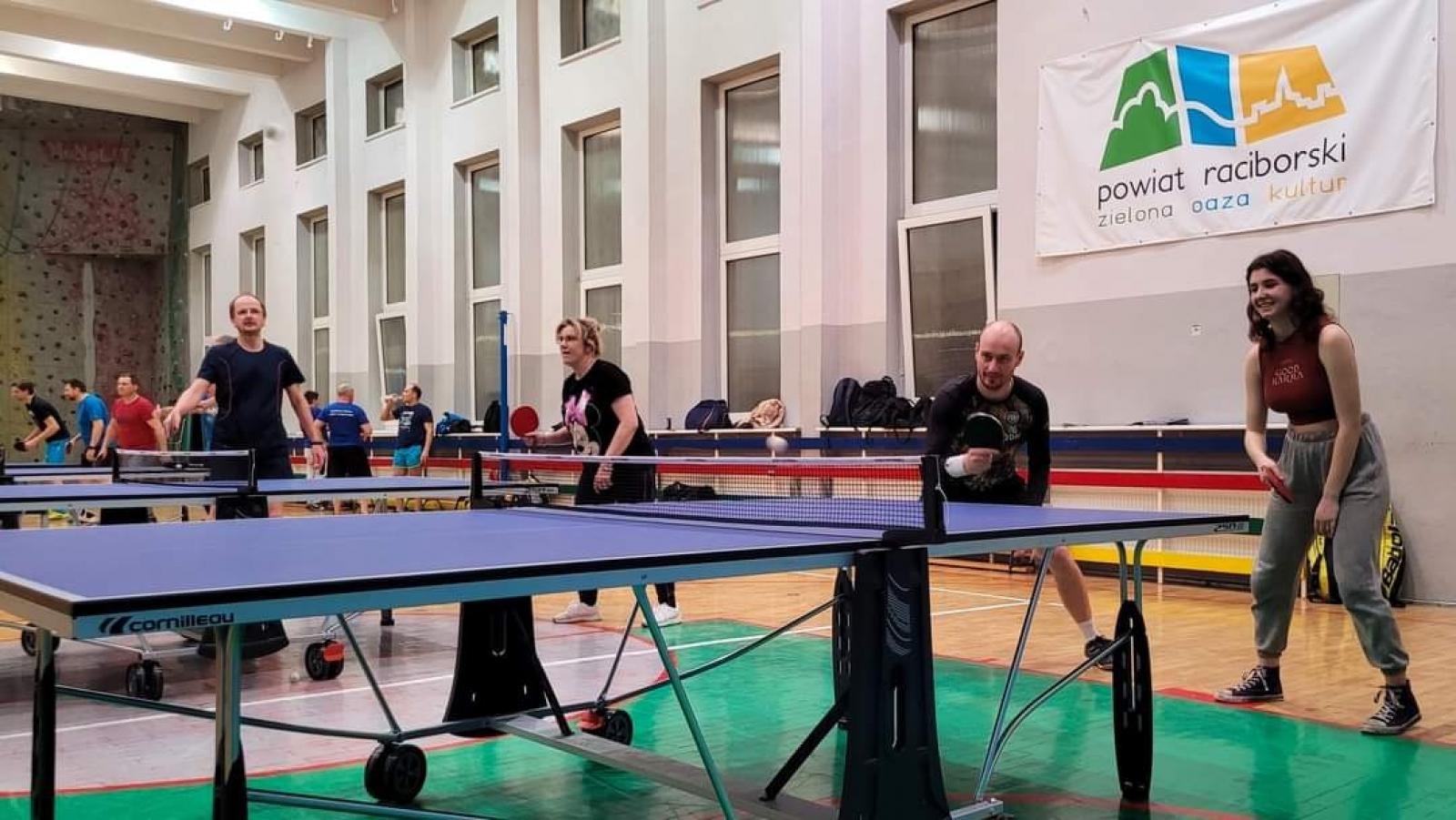 Zdjęcie w galerii na portalu naszraciborz.pl: Walentynkowy ping-pong w PCS wiadomości z regionu