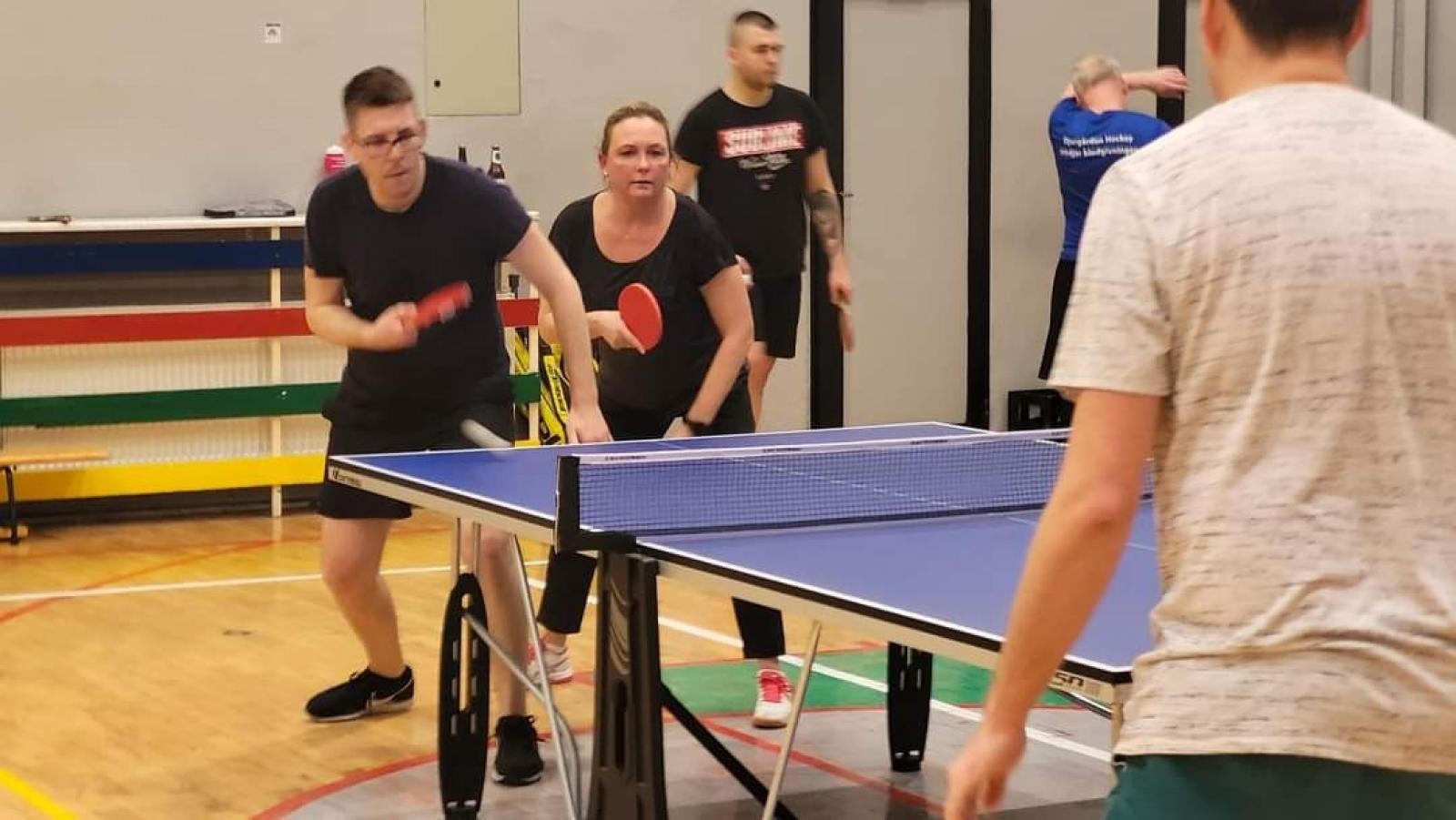 Zdjęcie w galerii na portalu naszraciborz.pl: Walentynkowy ping-pong w PCS wiadomości z regionu