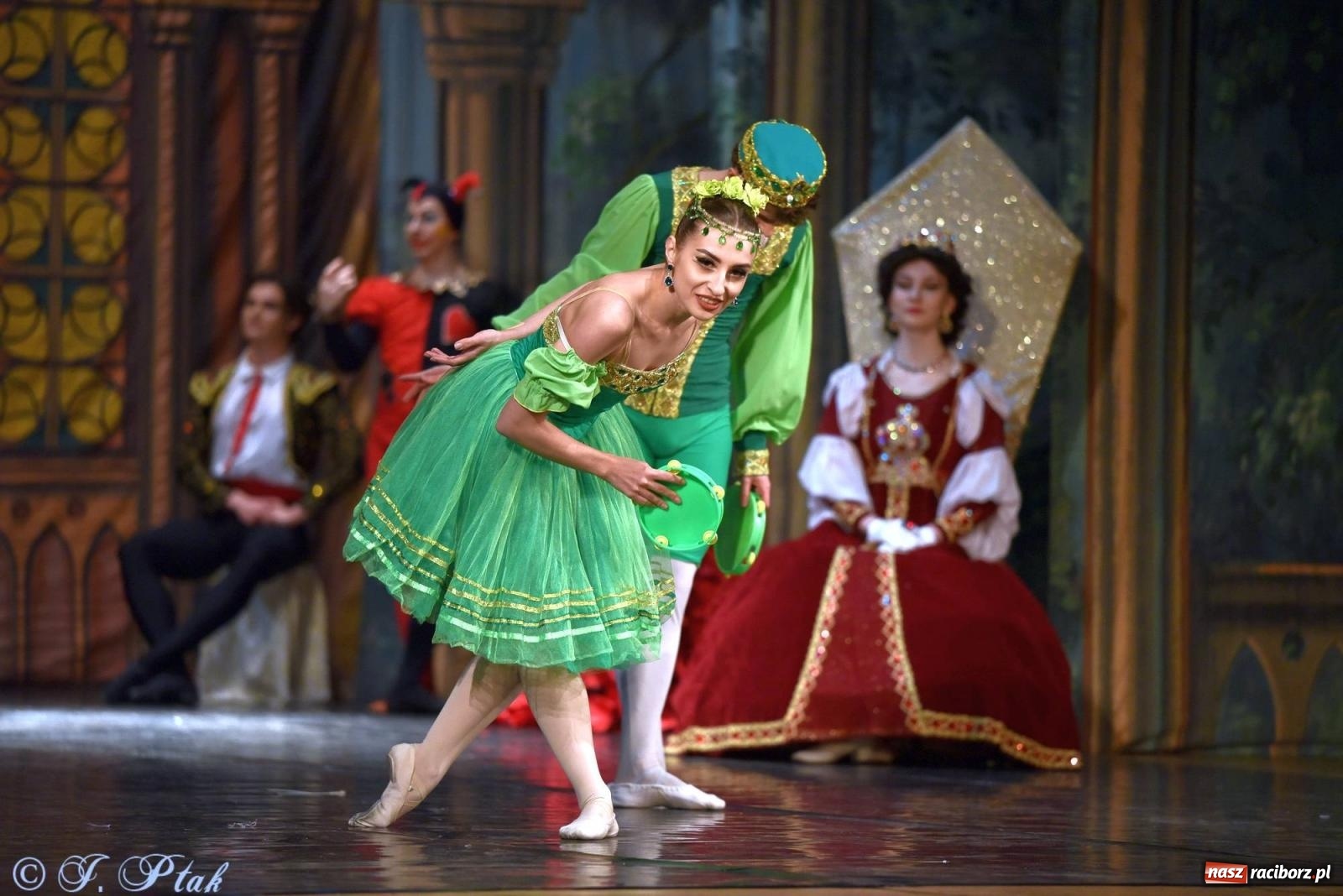 Zdjęcie w galerii na portalu naszraciborz.pl: Royal Ukrainian Ballet z Charkowa wystawił w Raciborzu Jezioro Łabędzie [FOTO i WIDEO] wiadomości z regionu