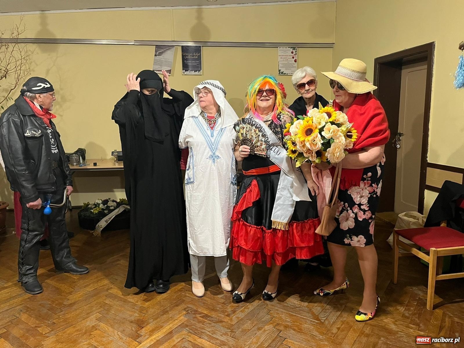 Zdjęcie w galerii na portalu naszraciborz.pl: W Krzanowicach odbył się pogrzeb basa. To już koniec karnawału [FOTO i WIDEO] wiadomości z regionu