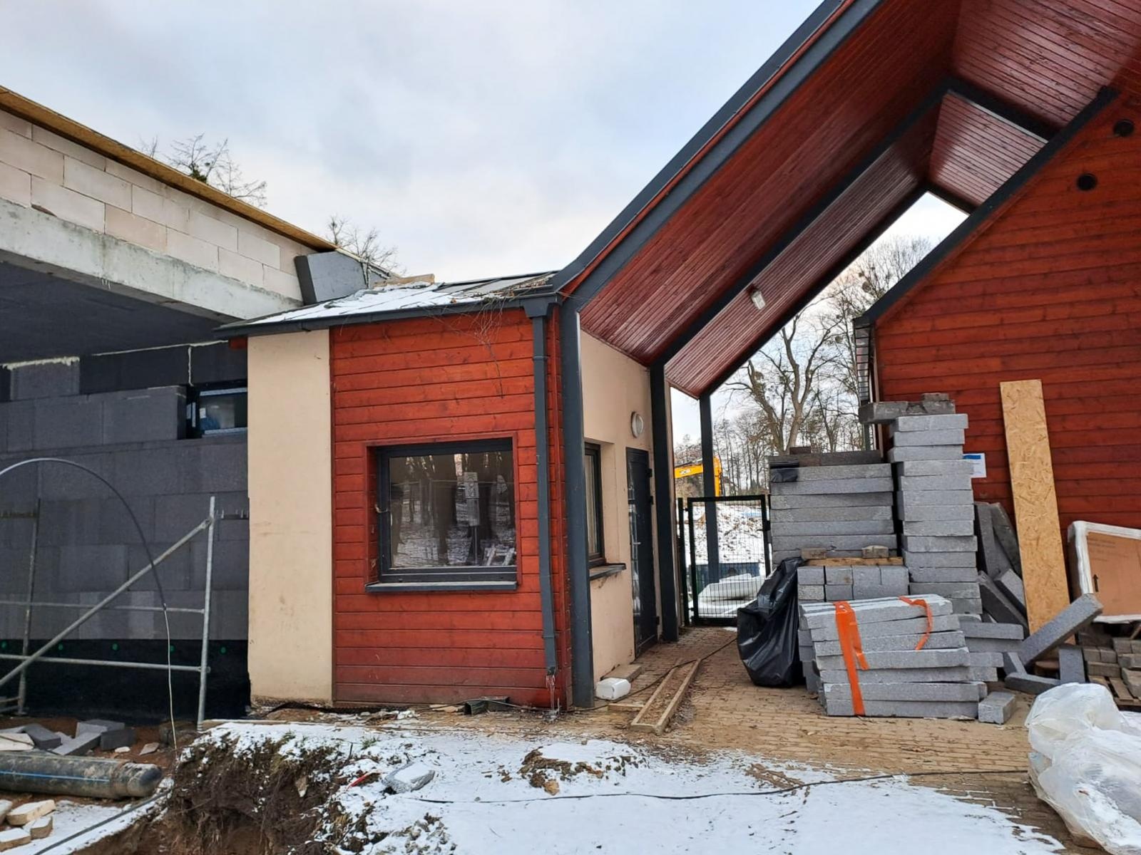 Zdjęcie w galerii na portalu naszraciborz.pl: Palmy w Tworkowie. Budowa nowoczesnego kąpieliska pod Raciborzem na ostatniej prostej [FOTO] wiadomości z regionu