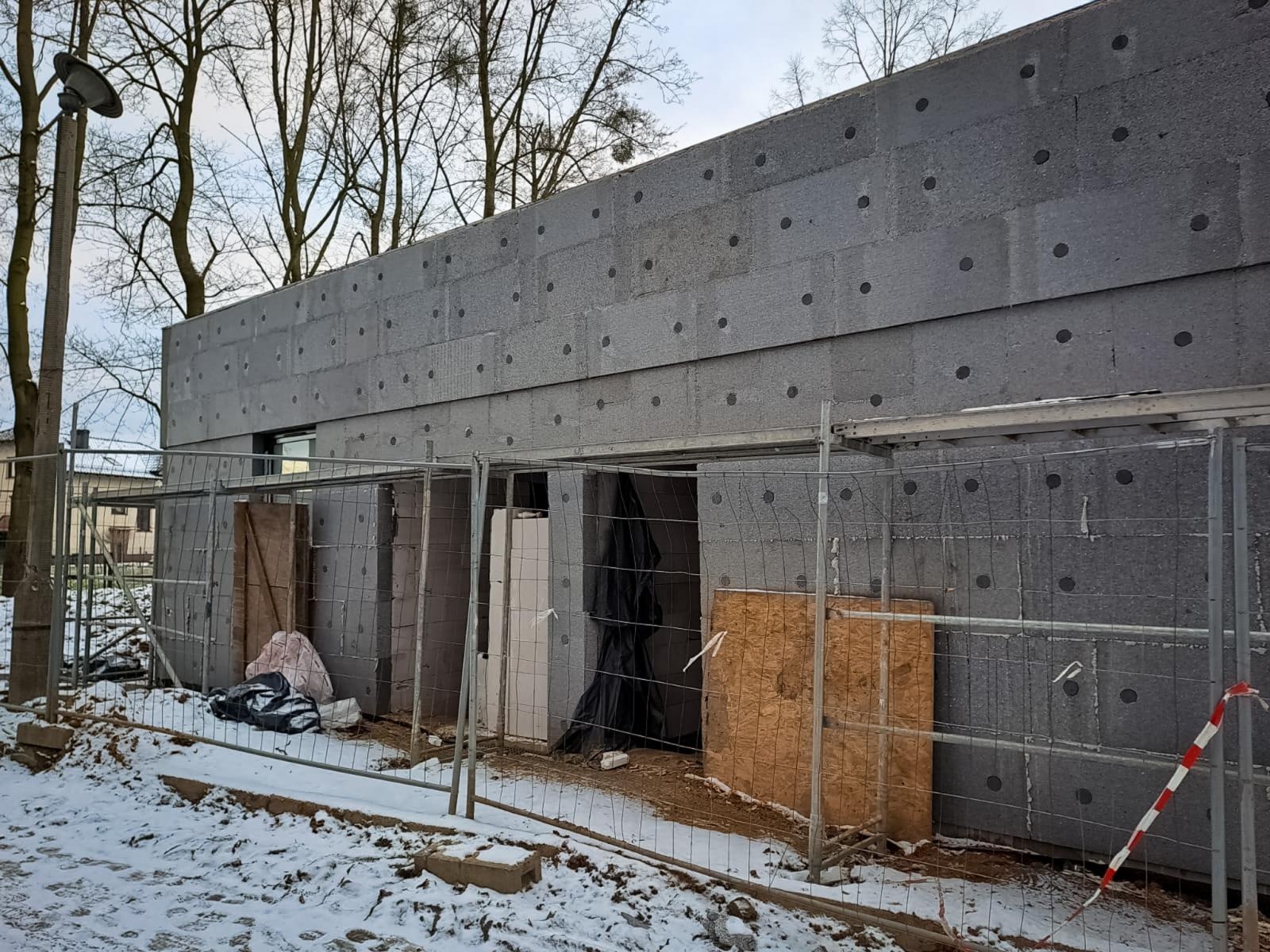 Zdjęcie w galerii na portalu naszraciborz.pl: Palmy w Tworkowie. Budowa nowoczesnego kąpieliska pod Raciborzem na ostatniej prostej [FOTO] wiadomości z regionu