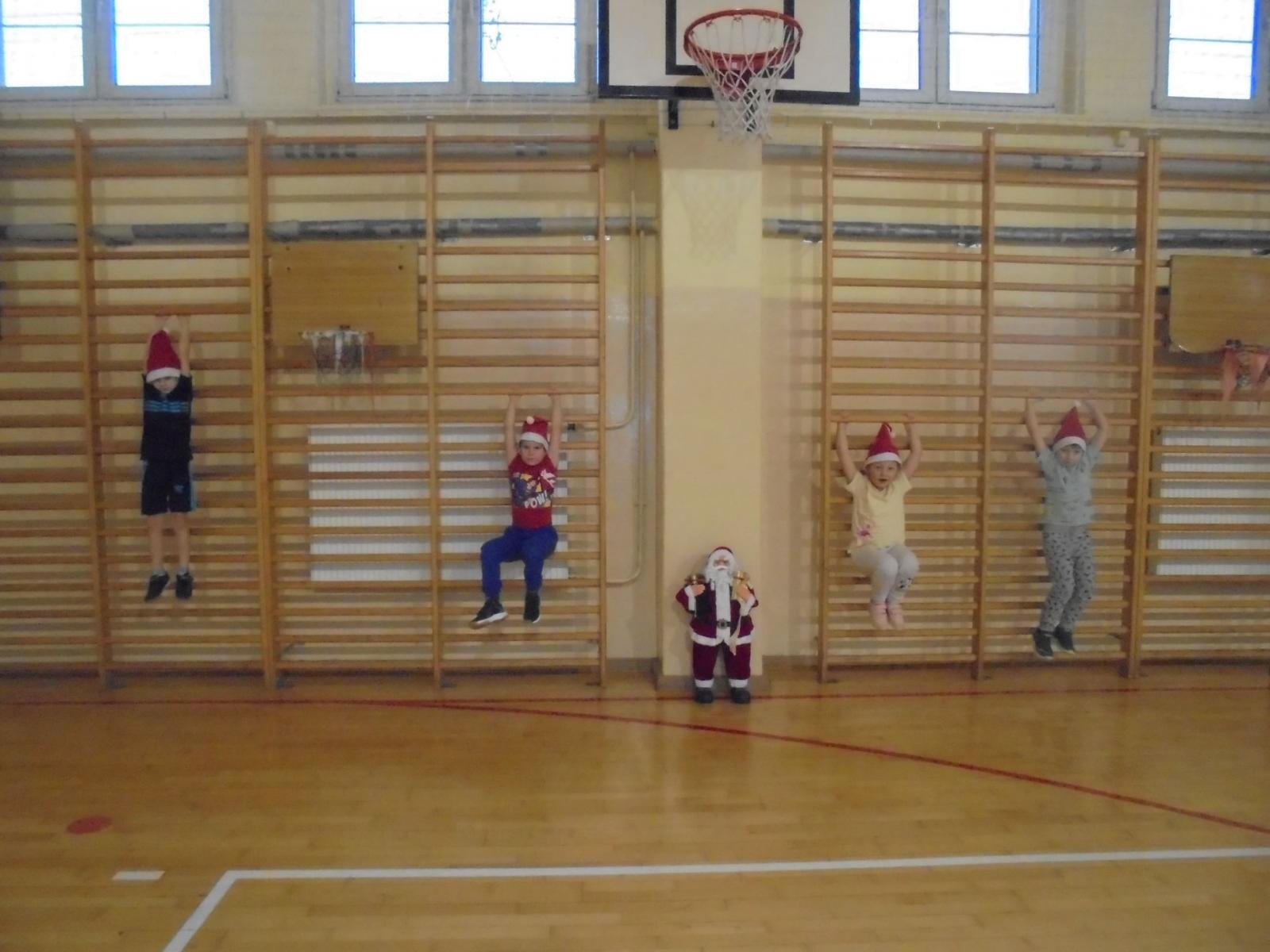 Zdjęcie w galerii na portalu naszraciborz.pl: Sportowy konkurs w rzutach osobistych wiadomości z regionu