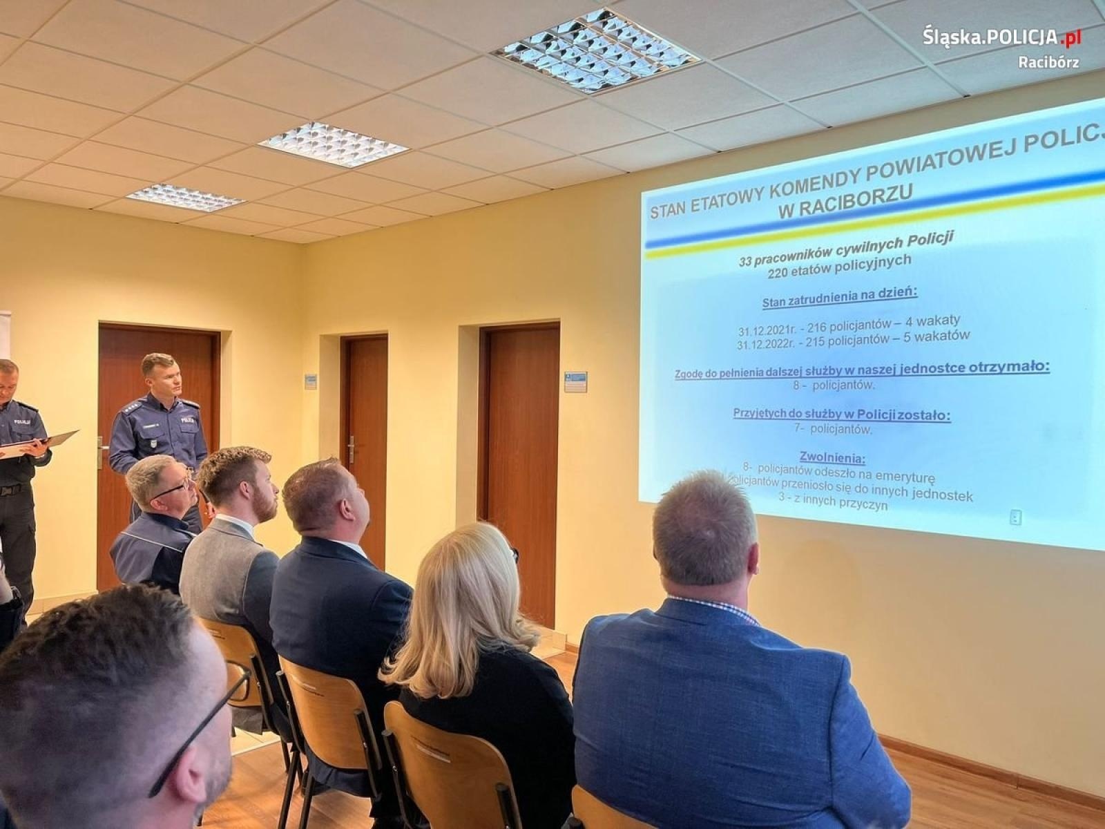 Zdjęcie w galerii na portalu naszraciborz.pl: Odprawa roczna w raciborskiej komendzie policji wiadomości z regionu