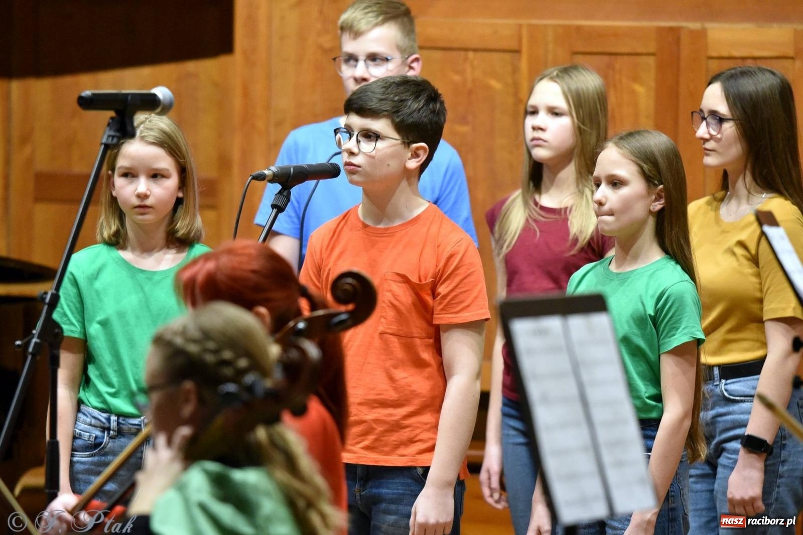 Zdjęcie w galerii na portalu naszraciborz.pl: Muzyka i licytacje. Koncert karnawałowy w raciborskiej PSM [FOTO i WIDEO] wiadomości z regionu