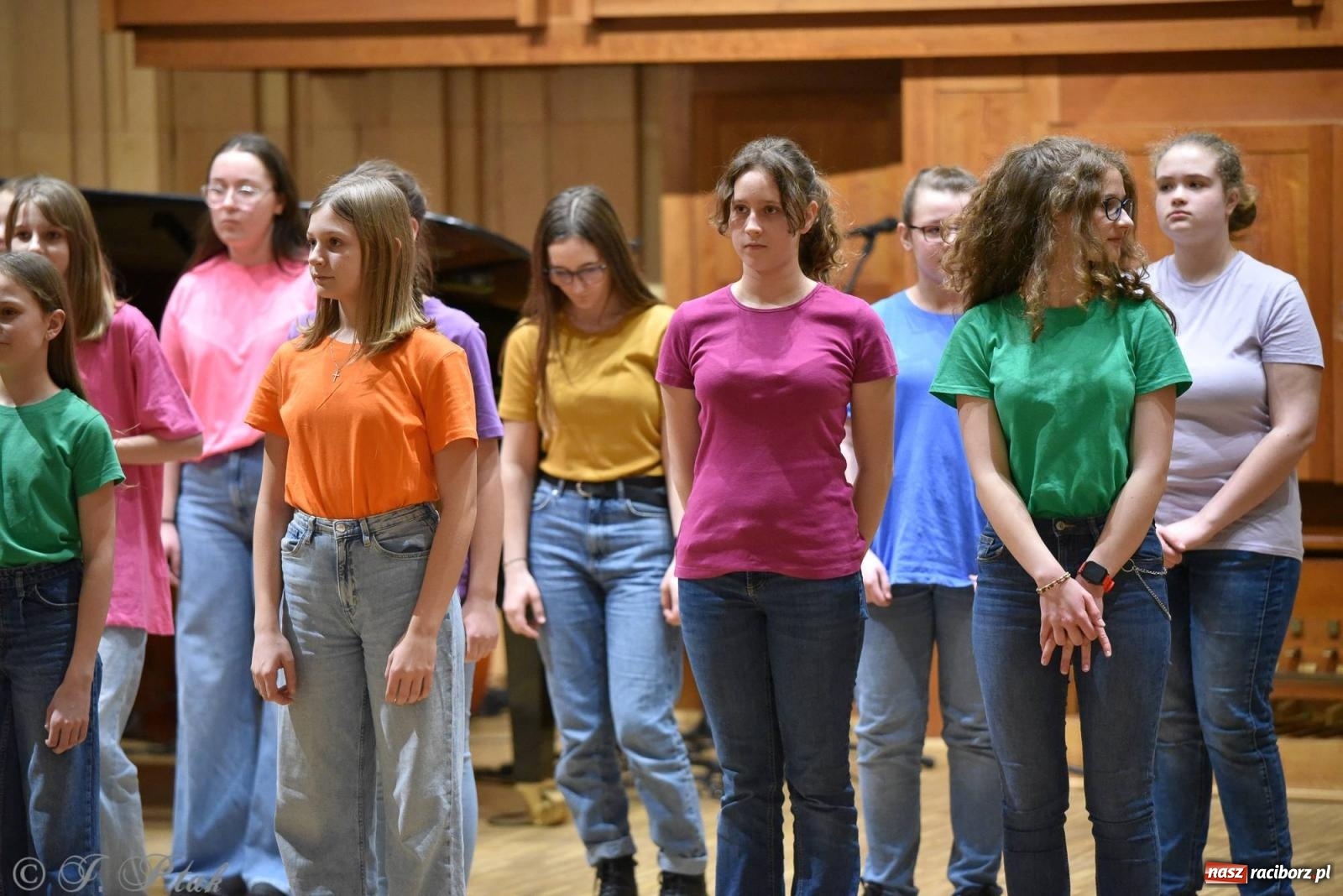Zdjęcie w galerii na portalu naszraciborz.pl: Muzyka i licytacje. Koncert karnawałowy w raciborskiej PSM [FOTO i WIDEO] wiadomości z regionu