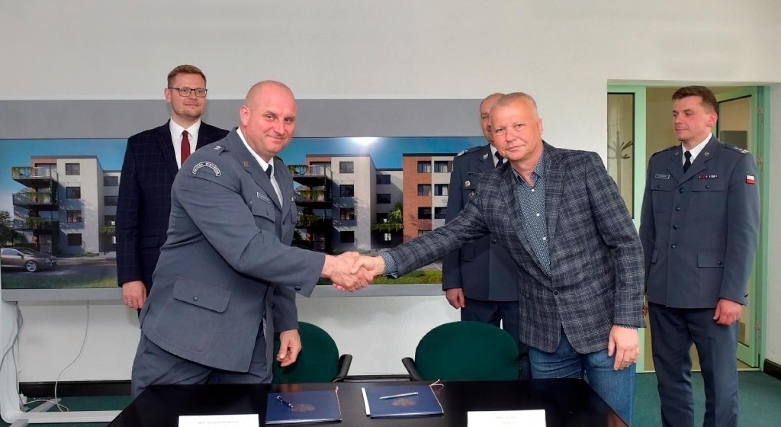 Zdjęcie w galerii na portalu naszraciborz.pl: W Raciborzu powstaną nowe bloki. Umowa podpisana wiadomości z regionu