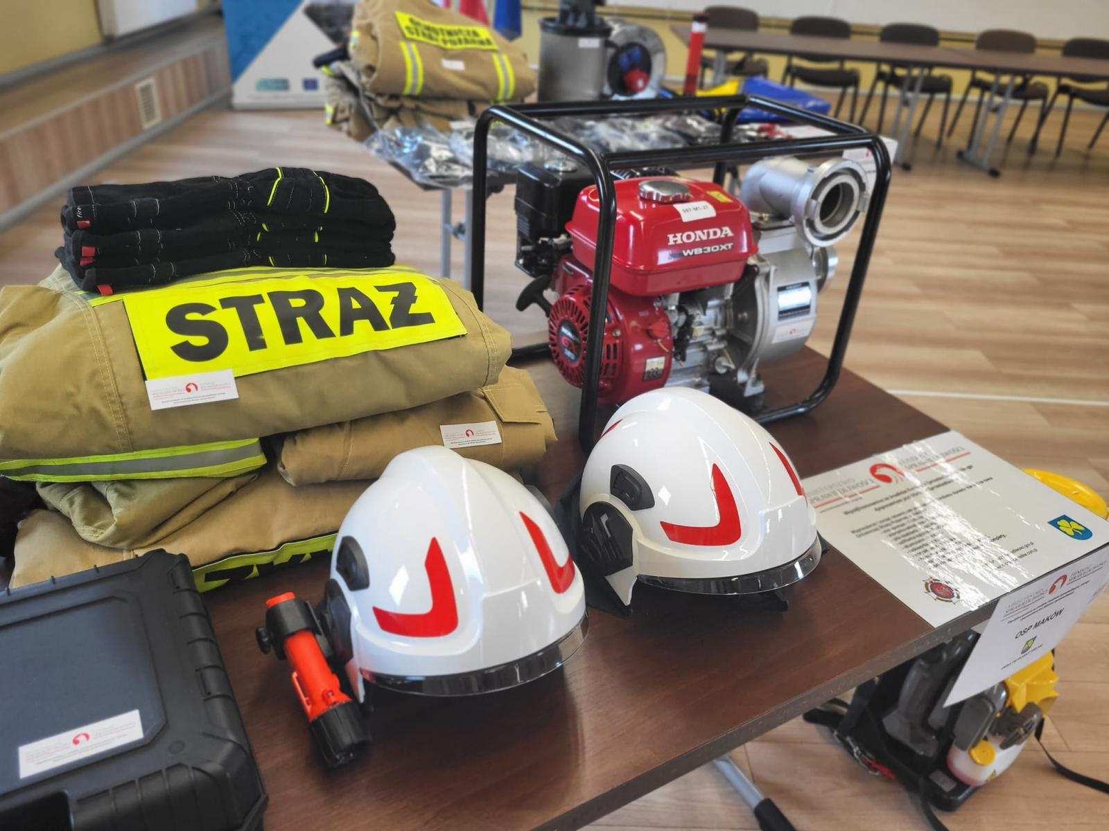 Zdjęcie w galerii na portalu naszraciborz.pl: Strażacy z gmin Pietrowice Wielkie i Nędza z nowym sprzętem wiadomości z regionu