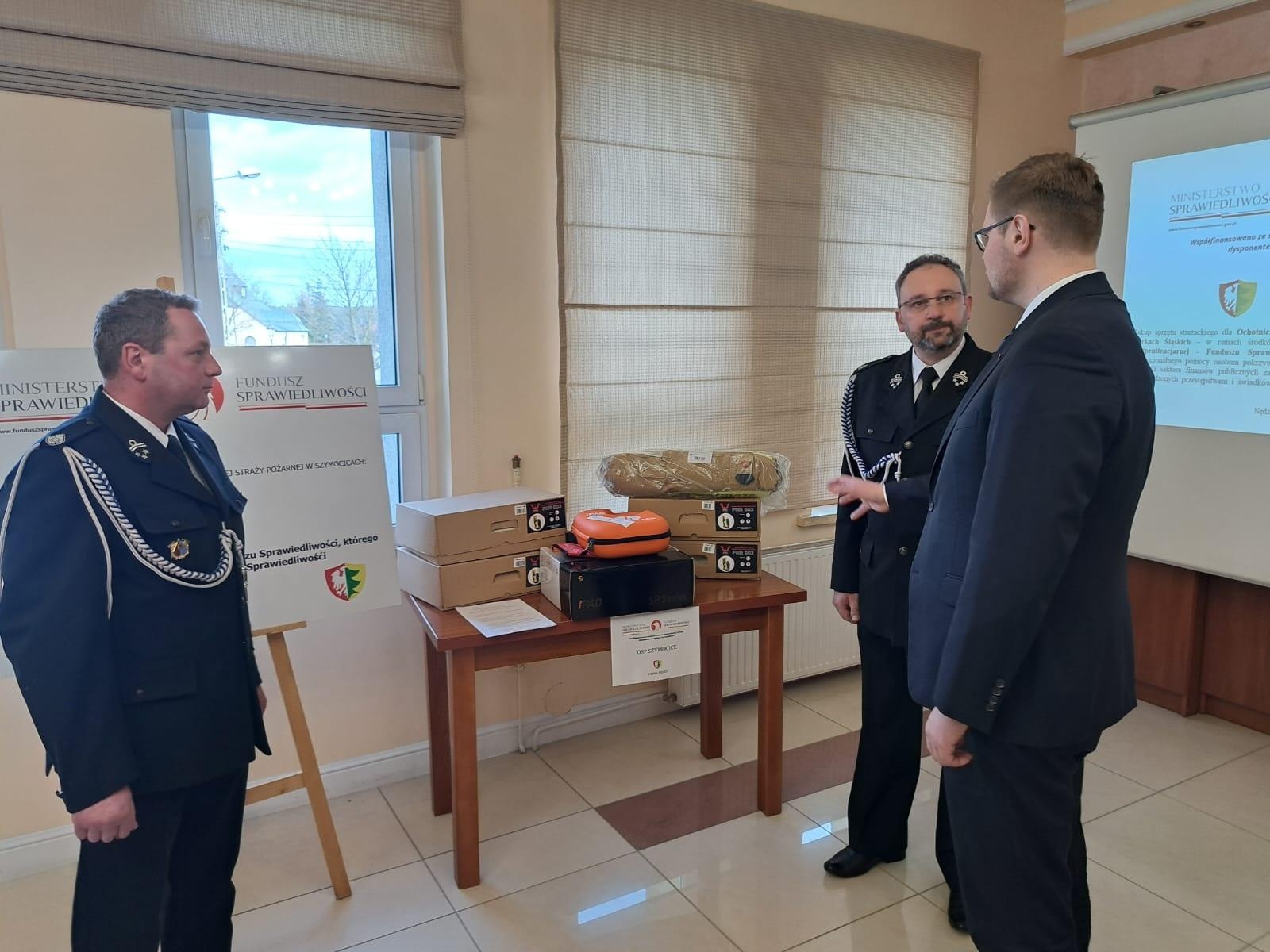 Zdjęcie w galerii na portalu naszraciborz.pl: Strażacy z gmin Pietrowice Wielkie i Nędza z nowym sprzętem wiadomości z regionu