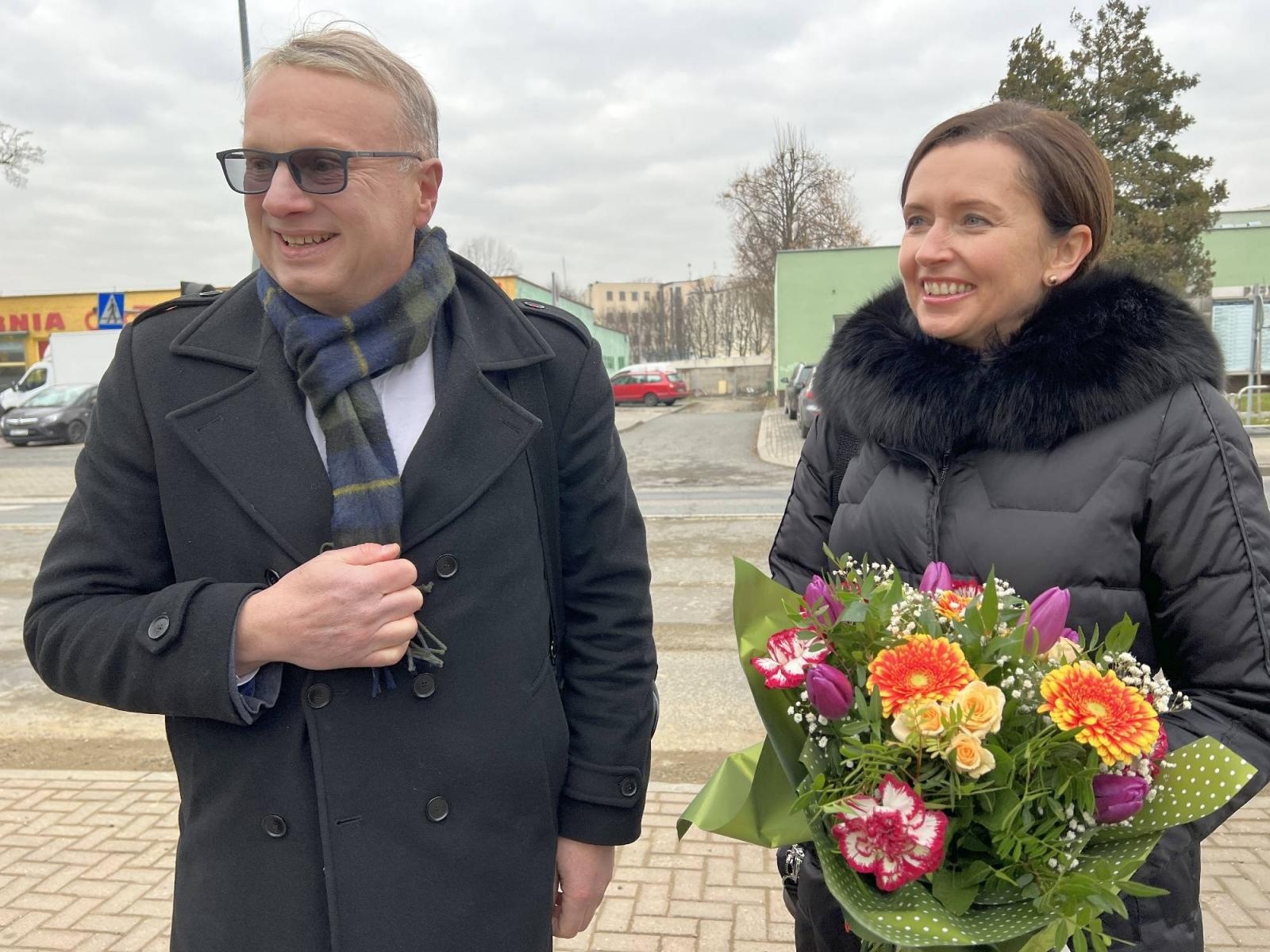 Zdjęcie w galerii na portalu naszraciborz.pl: Senator Ewa Gawęda: termin oddania nowego dworca nie jest zagrożony wiadomości z regionu