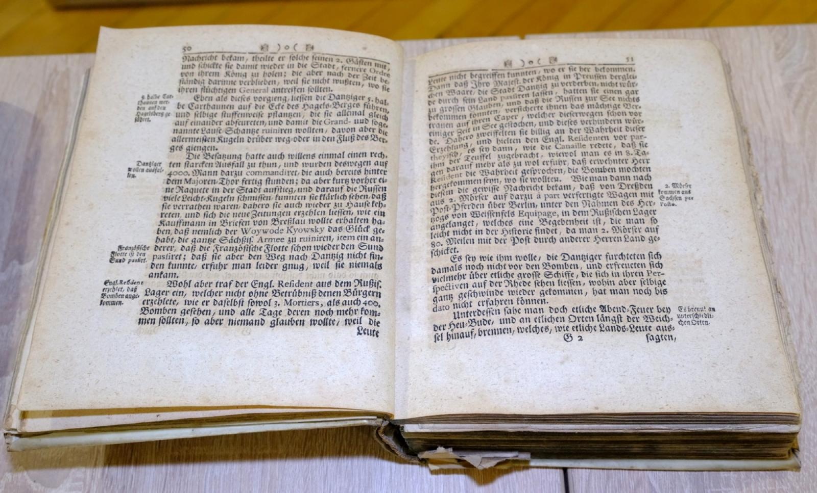 Zdjęcie w galerii na portalu naszraciborz.pl: Muzeum pokazało najcenniejsze starodruki wiadomości z regionu