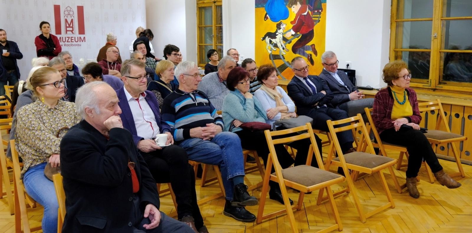 Zdjęcie w galerii na portalu naszraciborz.pl: Muzeum pokazało najcenniejsze starodruki wiadomości z regionu