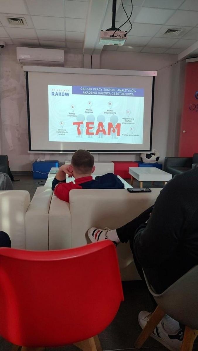 Zdjęcie w galerii na portalu naszraciborz.pl: Trenerzy Unii Racibórz na warsztatach w Rakowie Częstochowa wiadomości z regionu