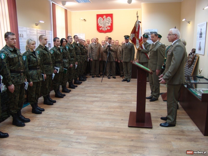 Zdjęcie w galerii na portalu naszraciborz.pl: Ślubowanie nowych funkcjonariuszy wiadomości z regionu