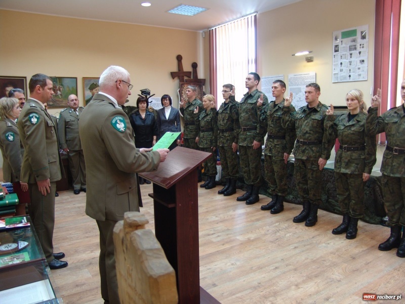 Zdjęcie w galerii na portalu naszraciborz.pl: Ślubowanie nowych funkcjonariuszy wiadomości z regionu