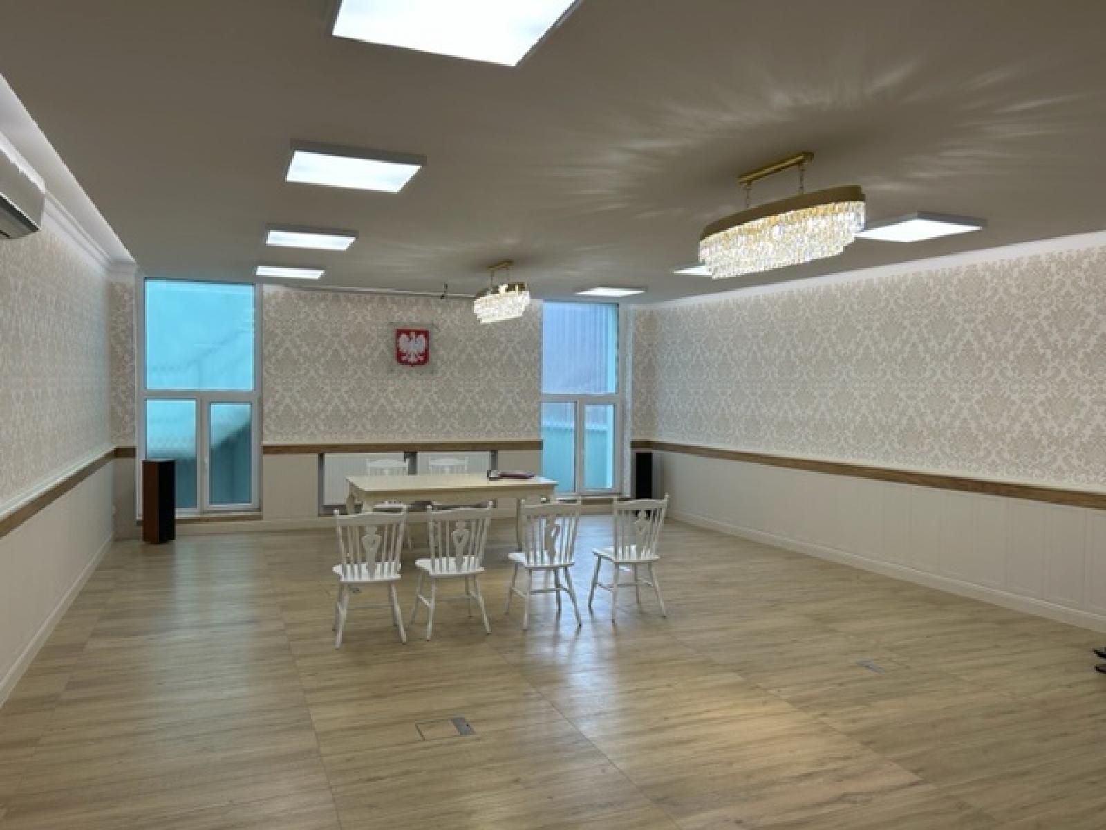 Zdjęcie w galerii na portalu naszraciborz.pl: Odnowiona sala ślubów w Kuźni Raciborskiej czeka na nowożeńców wiadomości z regionu