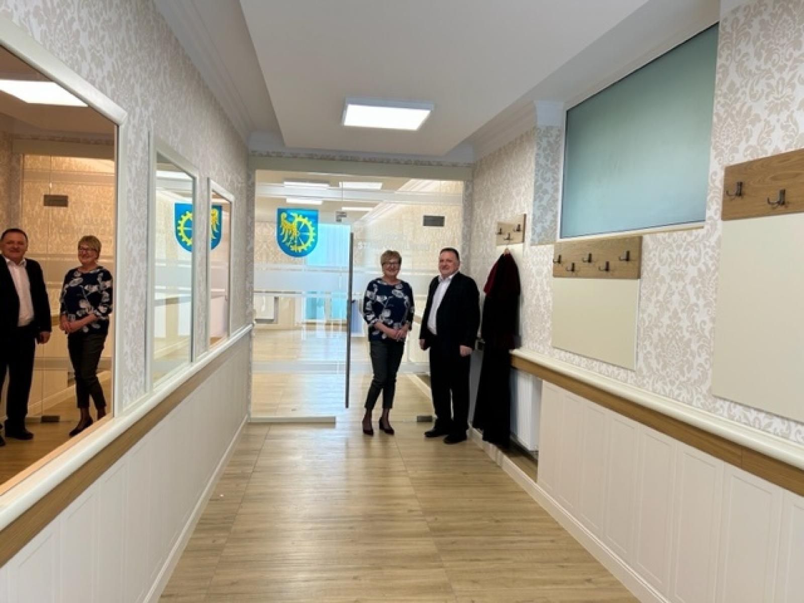 Zdjęcie w galerii na portalu naszraciborz.pl: Odnowiona sala ślubów w Kuźni Raciborskiej czeka na nowożeńców wiadomości z regionu