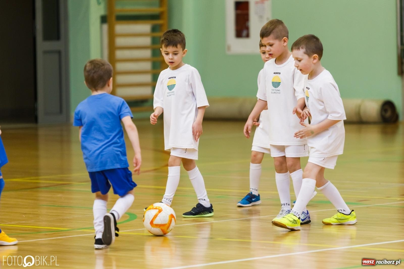 Zdjęcie w galerii na portalu naszraciborz.pl: Unia Cup. Halowa rywalizacja rocznika 2016 [FOTO] wiadomości z regionu