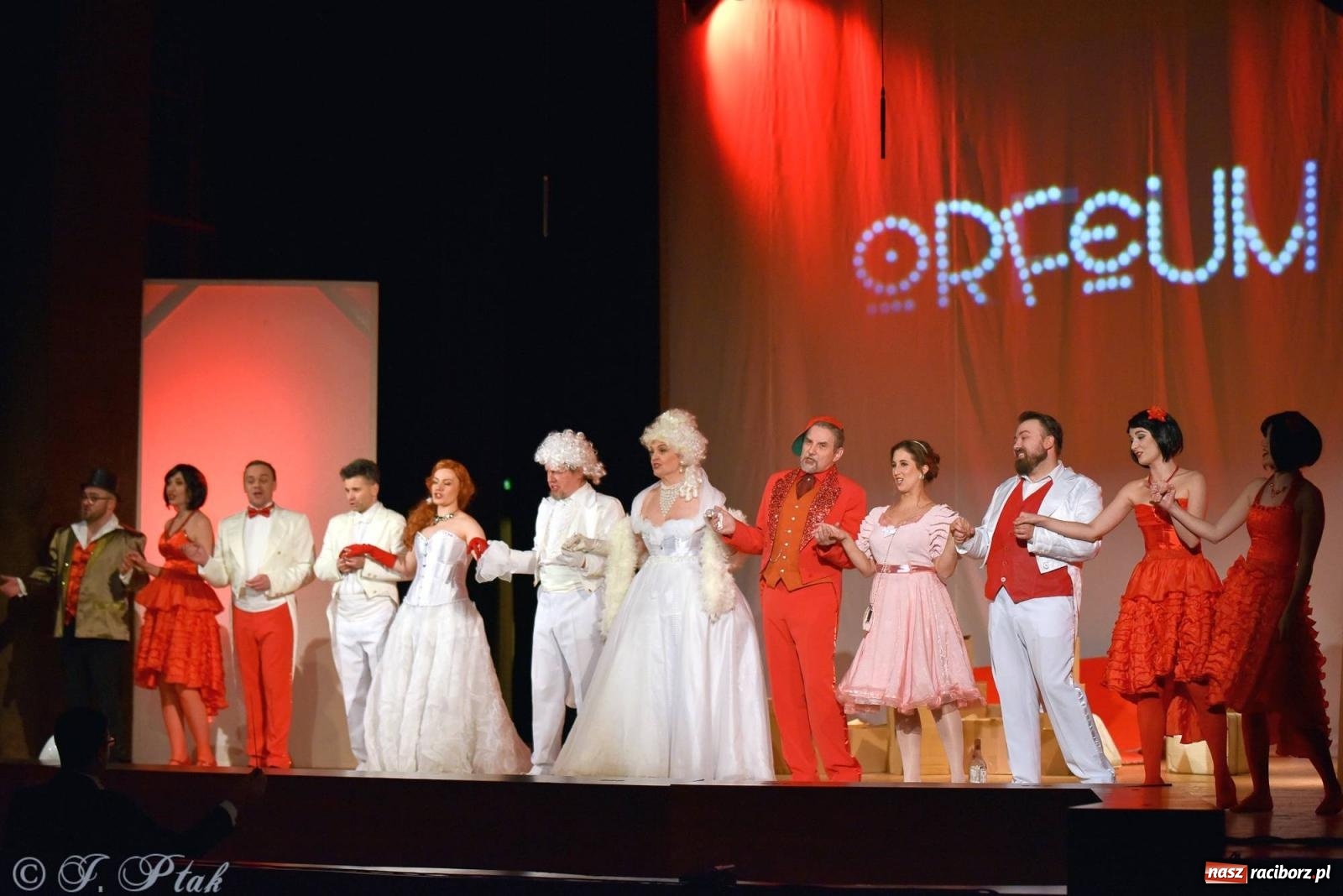 Zdjęcie w galerii na portalu naszraciborz.pl: Arte Creatura i Księżniczka Czardasza w Raciborzu [FOTO] wiadomości z regionu