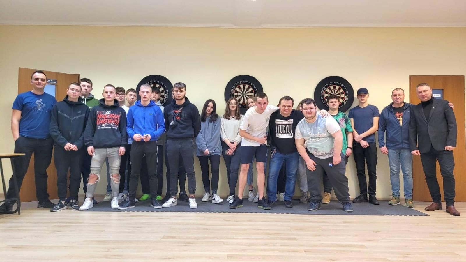 Zdjęcie w galerii na portalu naszraciborz.pl: High Score - drużynowe zawody darta szkół w PCS wiadomości z regionu