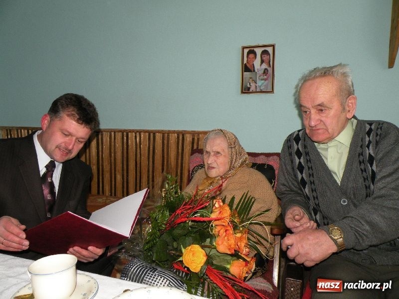 Zdjęcie w galerii na portalu naszraciborz.pl: Huczne 200 lat w Sylwestra wiadomości z regionu