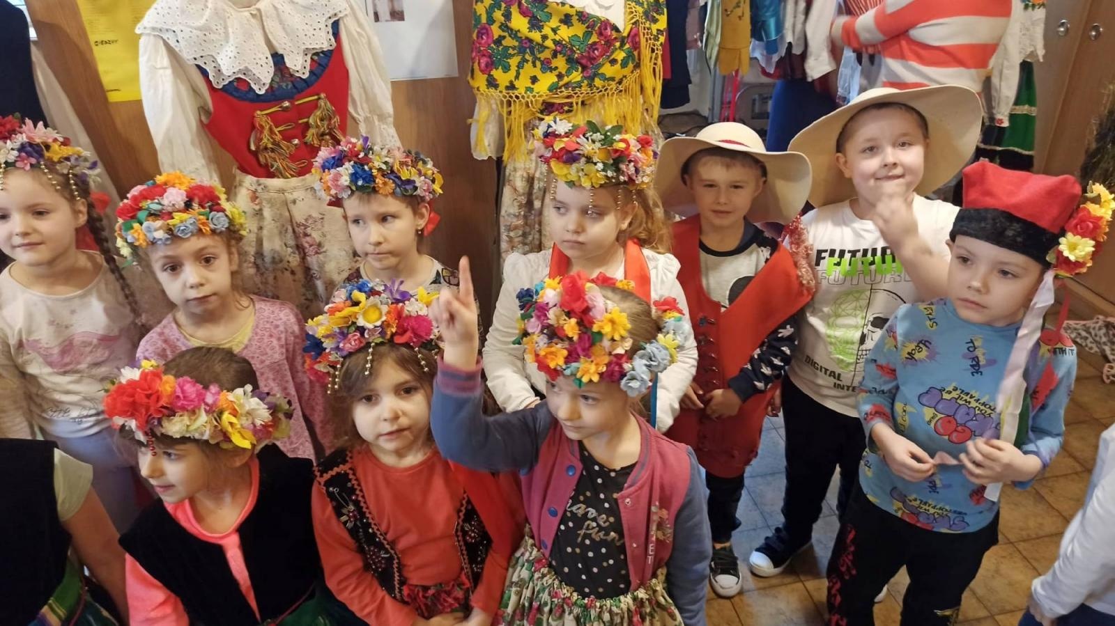 Zdjęcie w galerii na portalu naszraciborz.pl: Strzecha łowi talenty. Przedszkolaki próbowały sił w tańcu wiadomości z regionu