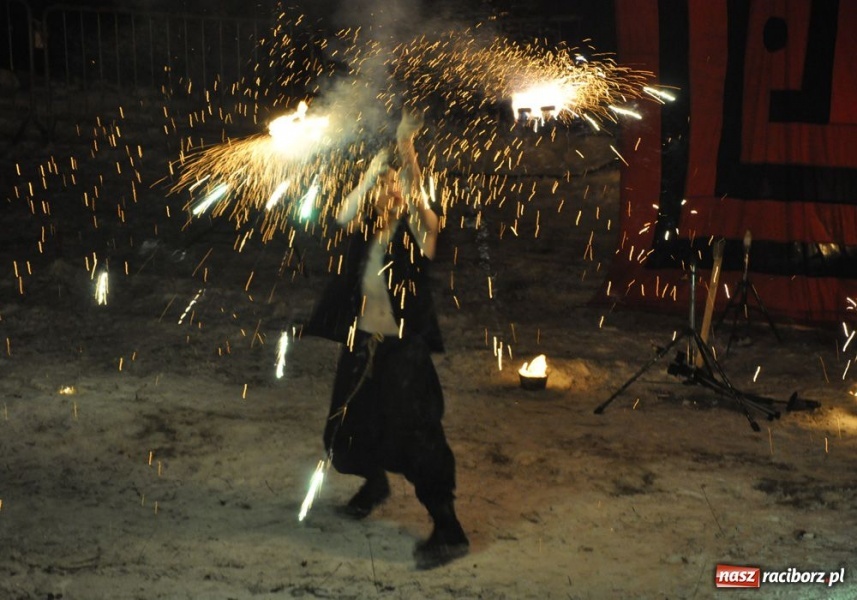 Zdjęcie w galerii na portalu naszraciborz.pl: Nowy rok na bulwarach - fotorelacja wiadomości z regionu