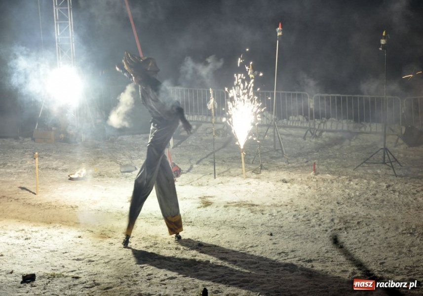 Zdjęcie w galerii na portalu naszraciborz.pl: Nowy rok na bulwarach - fotorelacja wiadomości z regionu