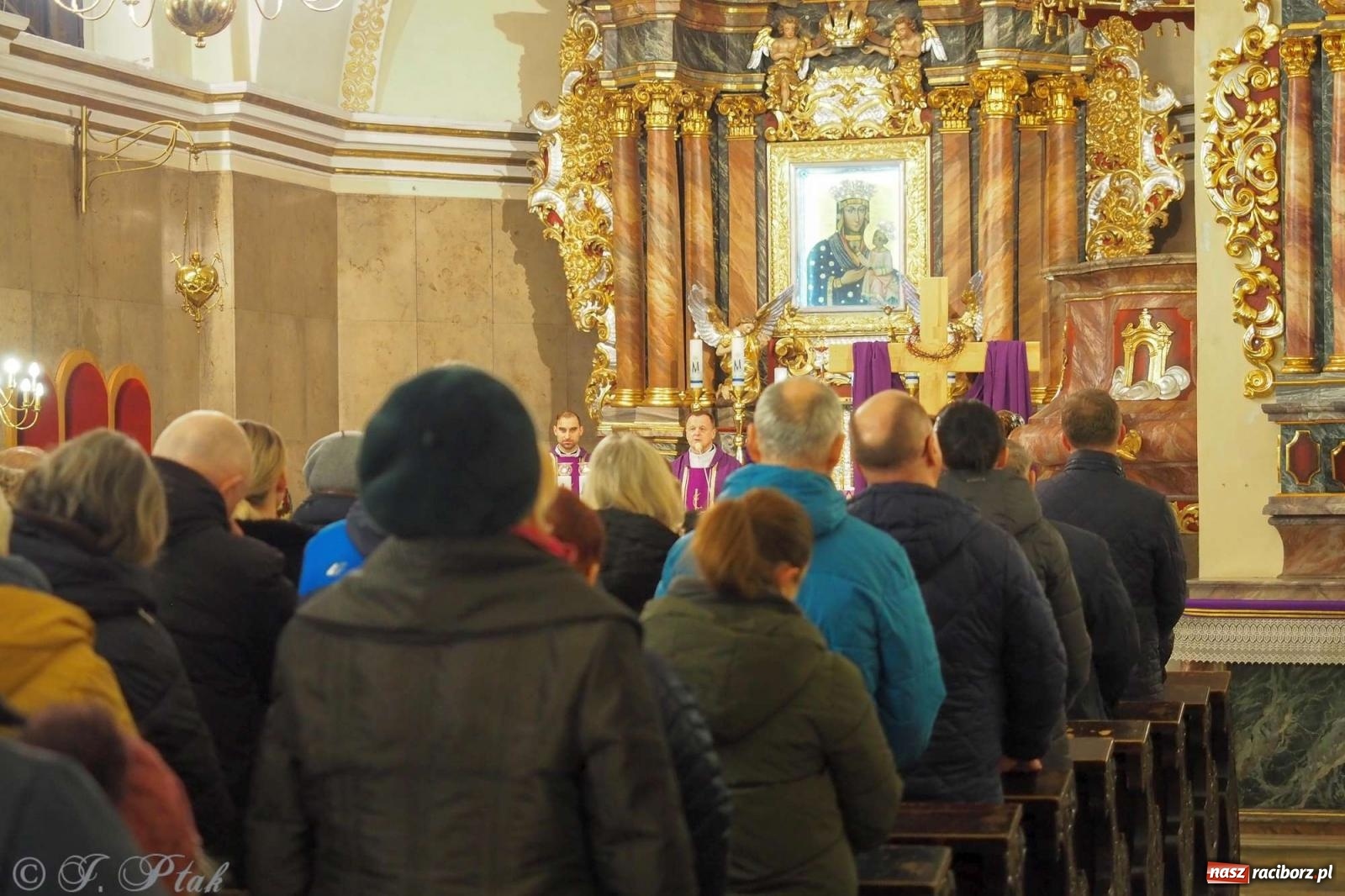 Zdjęcie w galerii na portalu naszraciborz.pl: Paulin z Ukrainy na rekolekcjach w kościele Matki Bożej wiadomości z regionu