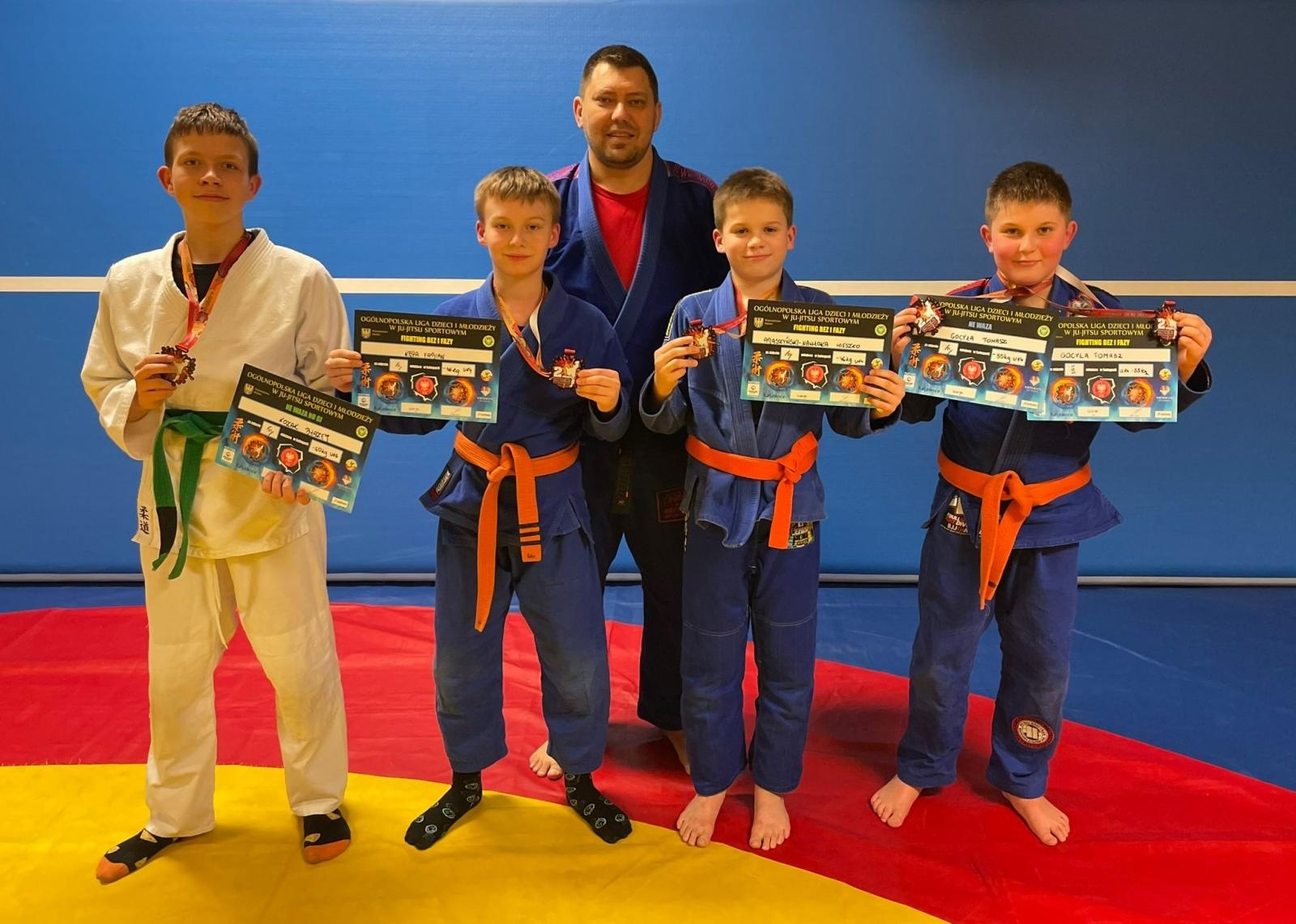 Zdjęcie w galerii na portalu naszraciborz.pl: Łamatorzy na turnieju Ju Jitsu w Katowicach wiadomości z regionu