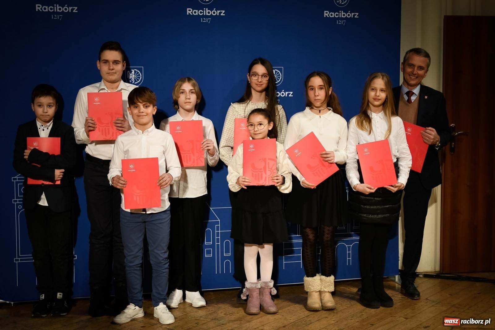 Zdjęcie w galerii na portalu naszraciborz.pl: Raciborscy prymusi ze stypendiami od miasta [FOTO] wiadomości z regionu
