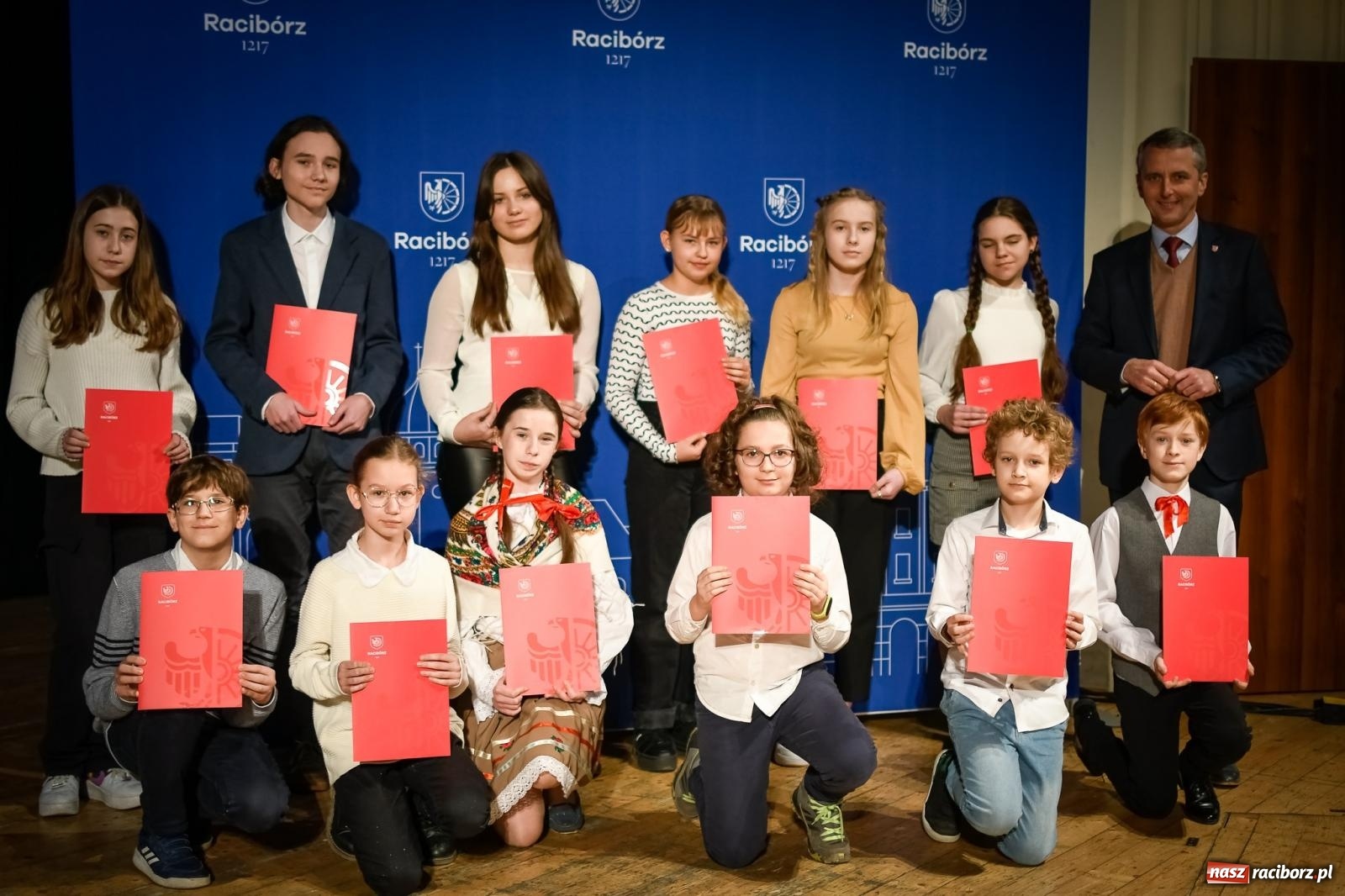 Zdjęcie w galerii na portalu naszraciborz.pl: Raciborscy prymusi ze stypendiami od miasta [FOTO] wiadomości z regionu