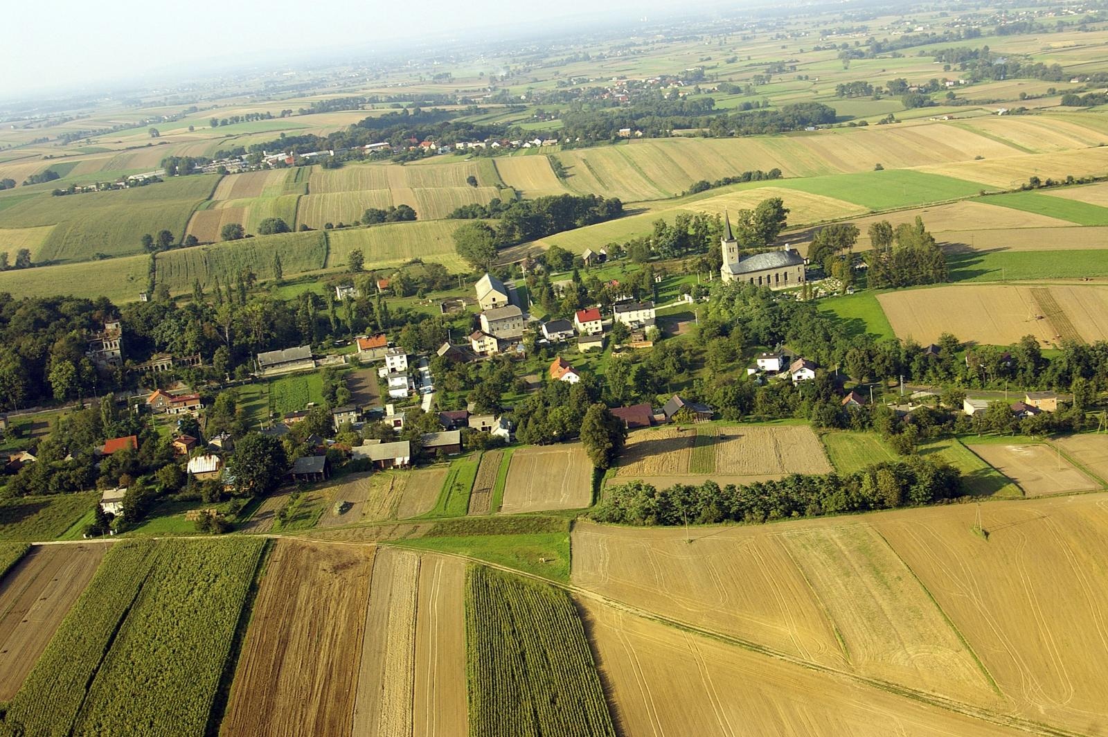 Zdjęcie w galerii na portalu naszraciborz.pl: Tauron ruszył z budową pierwszej farmy wiatrowej na Śląsku. Stanie niedaleko Raciborza wiadomości z regionu