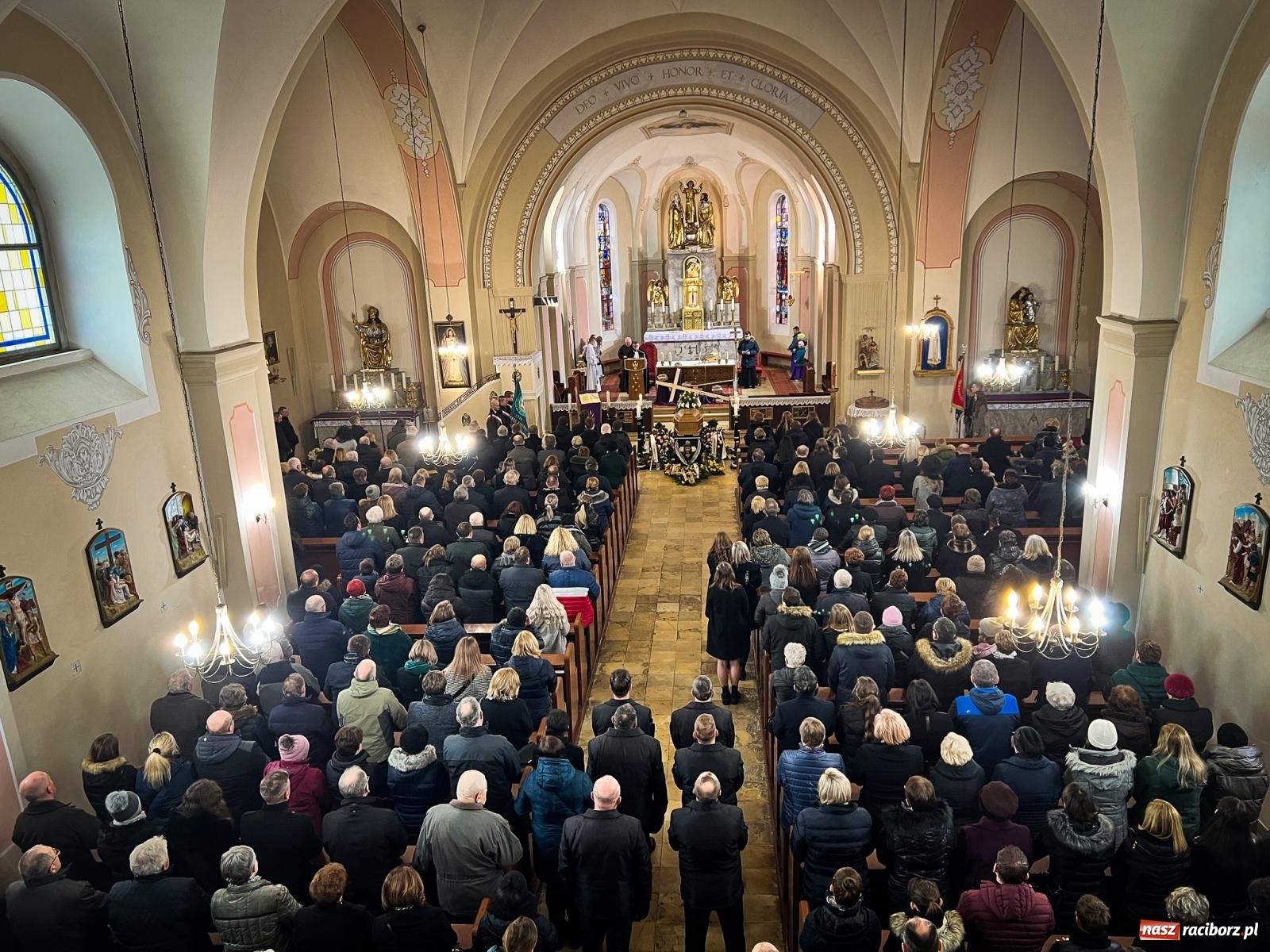 Zdjęcie w galerii na portalu naszraciborz.pl: Pietrowice Wielkie w żałobie. Pożegnano Wilibalda Pawlaska [FOTO i WIDEO] wiadomości z regionu