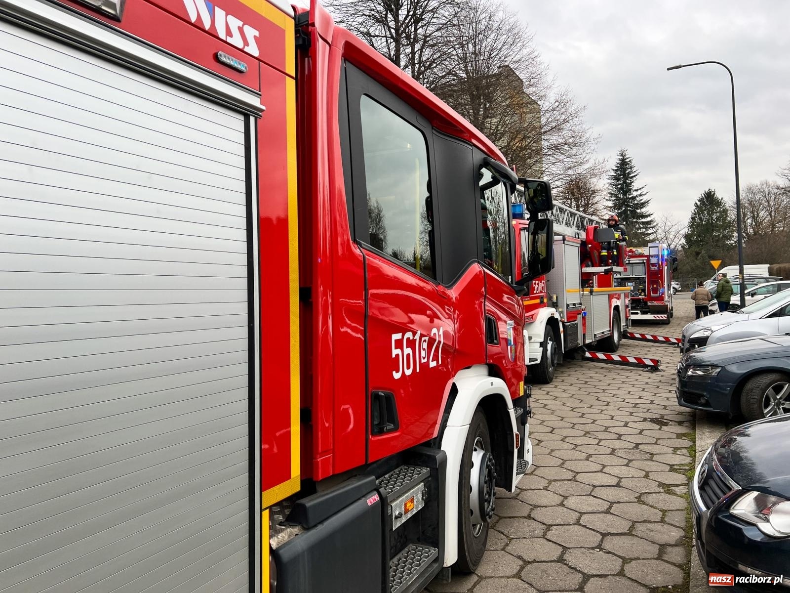 Zdjęcie w galerii na portalu naszraciborz.pl: Akcja strażaków na Odpoczynkowej w Raciborzu [FOTO i WIDEO] wiadomości z regionu