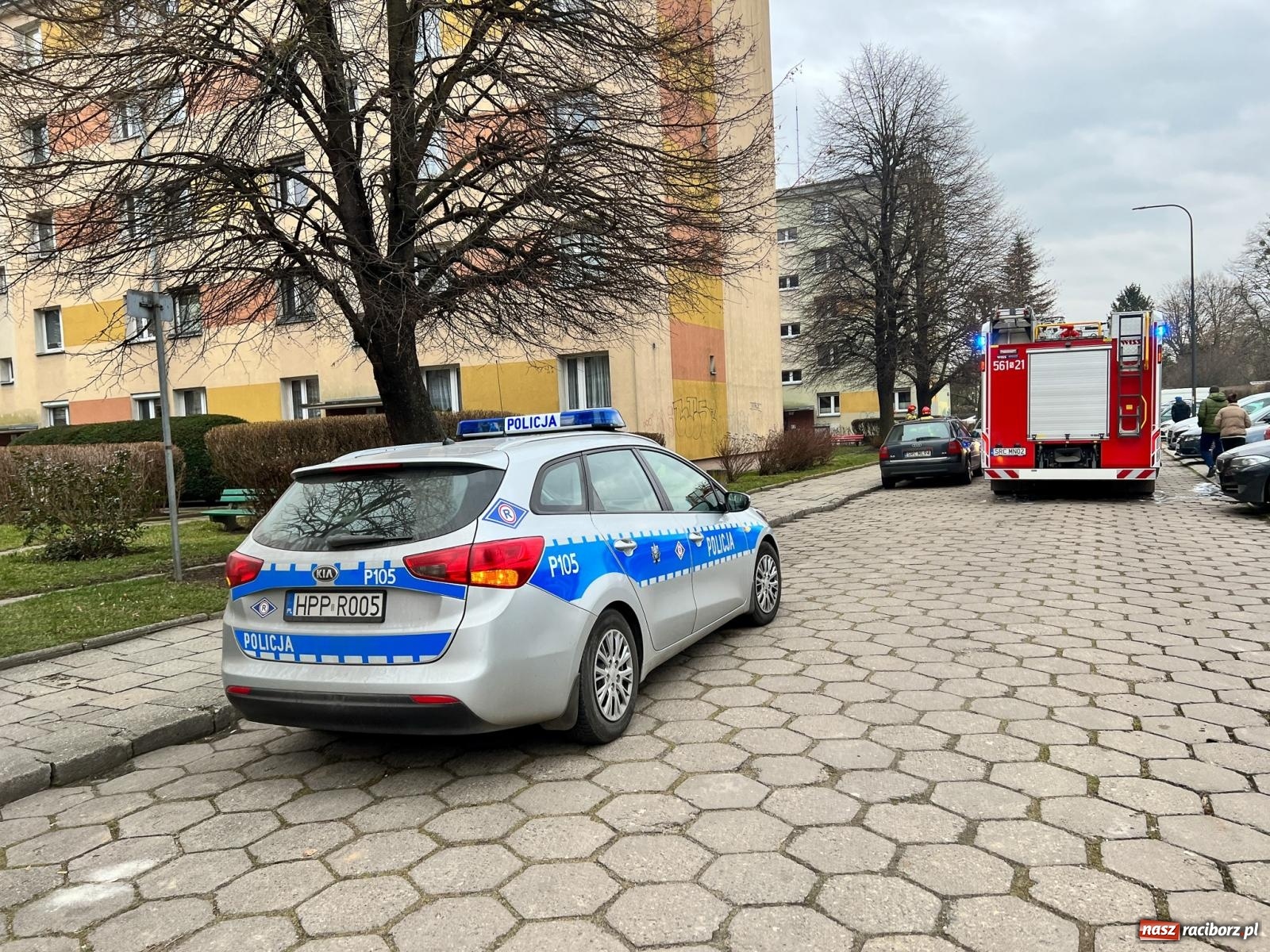 Zdjęcie w galerii na portalu naszraciborz.pl: Akcja strażaków na Odpoczynkowej w Raciborzu [FOTO i WIDEO] wiadomości z regionu