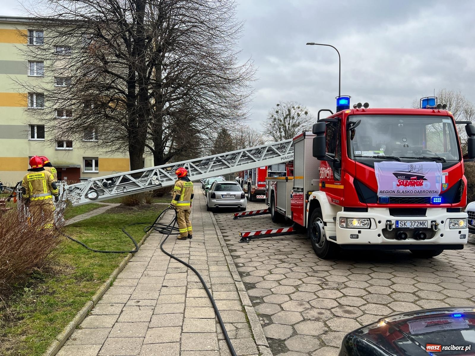 Zdjęcie w galerii na portalu naszraciborz.pl: Akcja strażaków na Odpoczynkowej w Raciborzu [FOTO i WIDEO] wiadomości z regionu