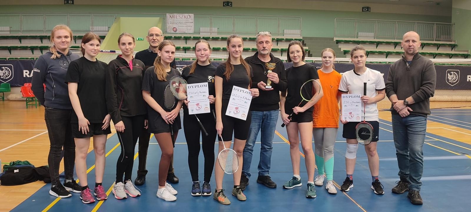 Zdjęcie w galerii na portalu naszraciborz.pl: Rejonowy finał badmintona dla CKZiU nr 1 wiadomości z regionu
