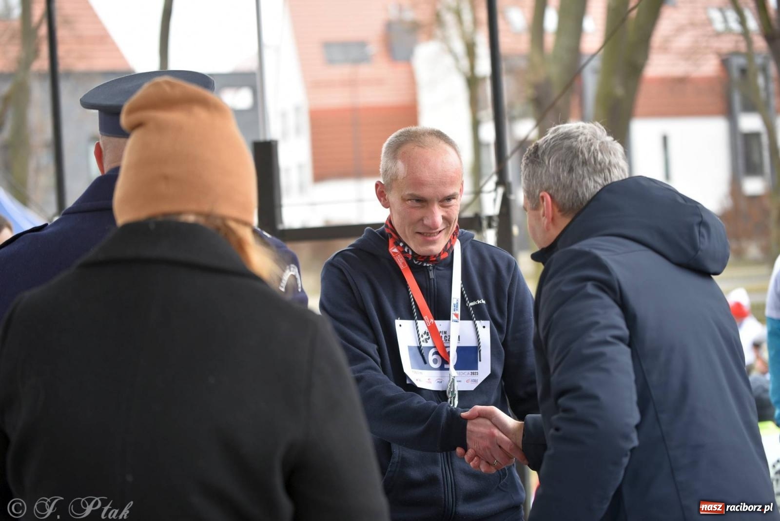 Zdjęcie w galerii na portalu naszraciborz.pl: Tropem Wilczym - Bieg Pamięci Żołnierzy Wyklętych w Raciborzu [FOTO i WIDEO] wiadomości z regionu