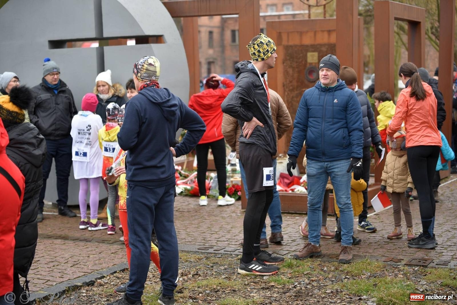 Zdjęcie w galerii na portalu naszraciborz.pl: Tropem Wilczym - Bieg Pamięci Żołnierzy Wyklętych w Raciborzu [FOTO i WIDEO] wiadomości z regionu