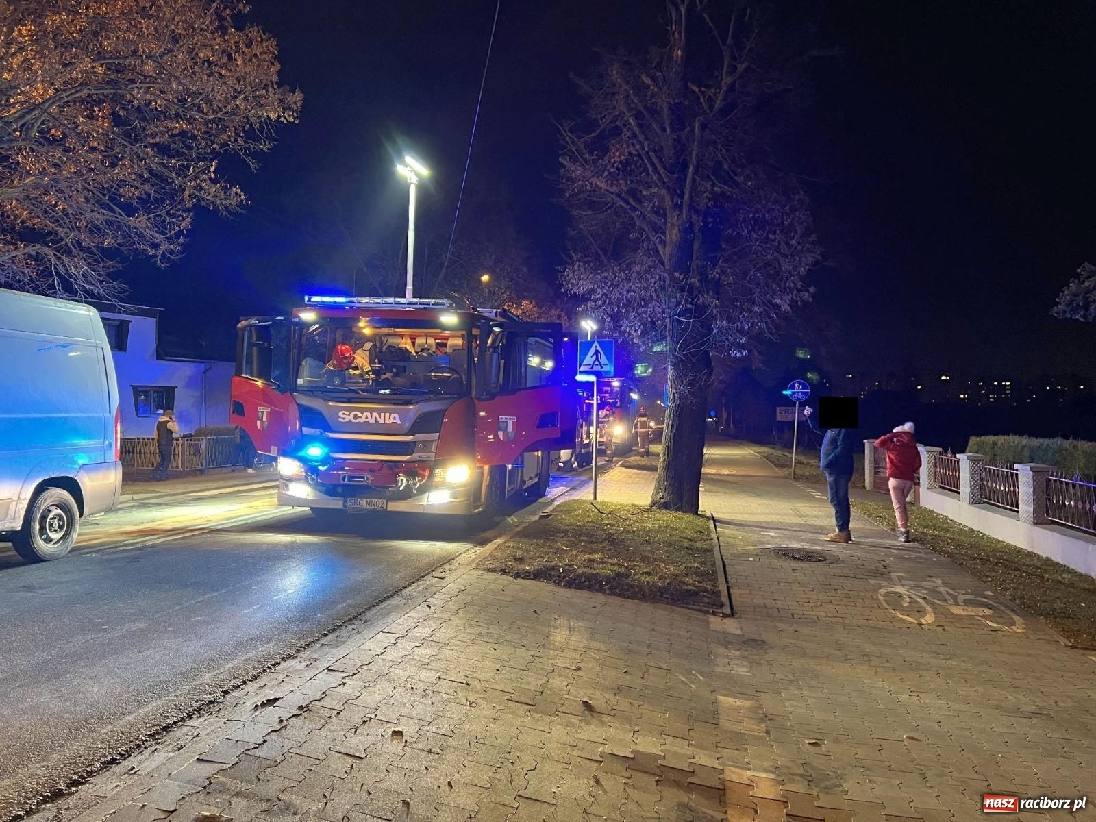 Zdjęcie w galerii na portalu naszraciborz.pl: Zderzenie osobówki i dostawczaka na Opawskiej [FOTO] wiadomości z regionu