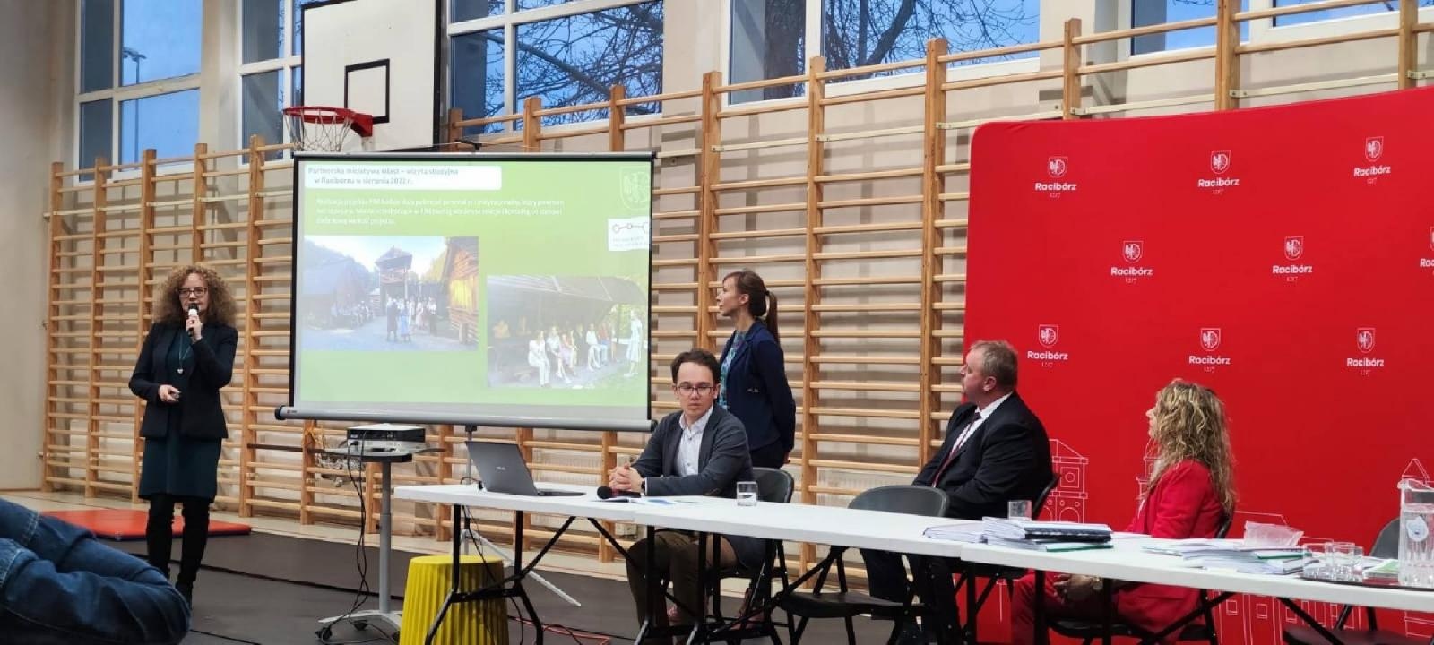 Zdjęcie w galerii na portalu naszraciborz.pl: Zielone płuca Ostroga. Wypracowano konsensus, powstanie duża tężnia wiadomości z regionu