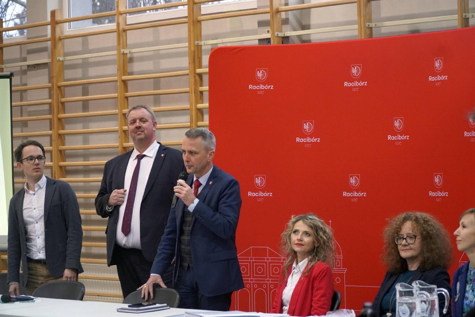 Zdjęcie w galerii na portalu naszraciborz.pl: Zielone płuca Ostroga. Wypracowano konsensus, powstanie duża tężnia wiadomości z regionu