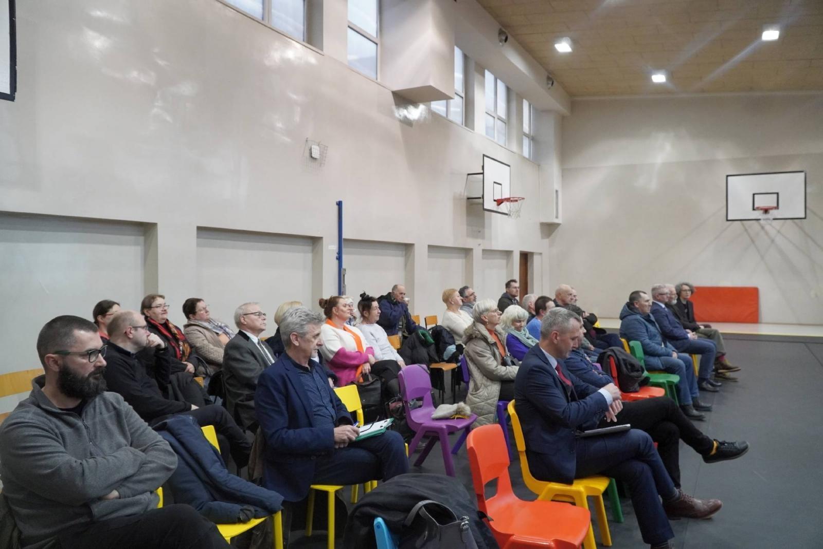 Zdjęcie w galerii na portalu naszraciborz.pl: Zielone płuca Ostroga. Wypracowano konsensus, powstanie duża tężnia wiadomości z regionu