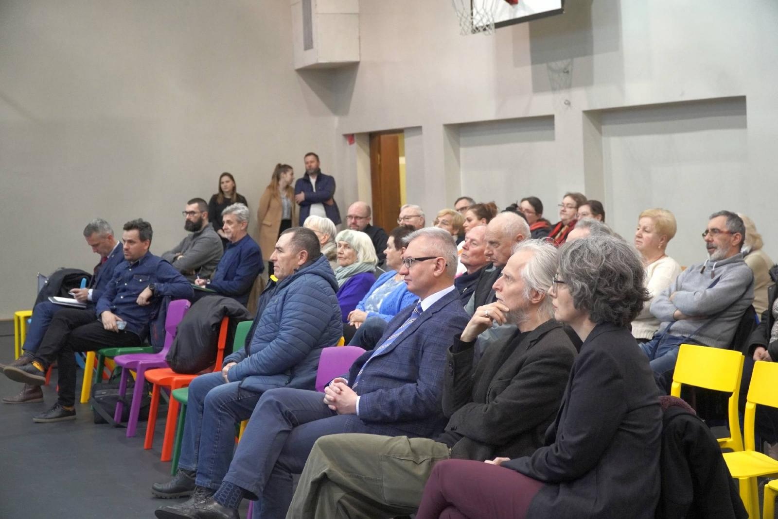Zdjęcie w galerii na portalu naszraciborz.pl: Zielone płuca Ostroga. Wypracowano konsensus, powstanie duża tężnia wiadomości z regionu